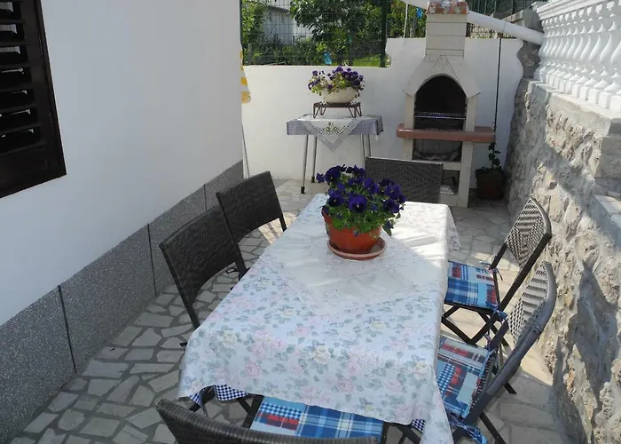 Marija 100m From The Pebble * 茨里克韦尼察