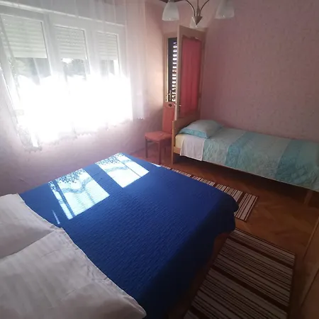 Apartman Marija 100m From The Pebble Crikvenica