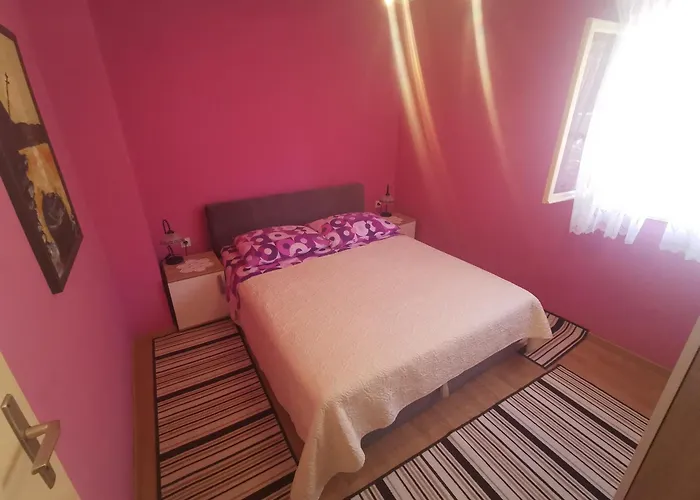 Apartman Marija 100m From The Pebble *